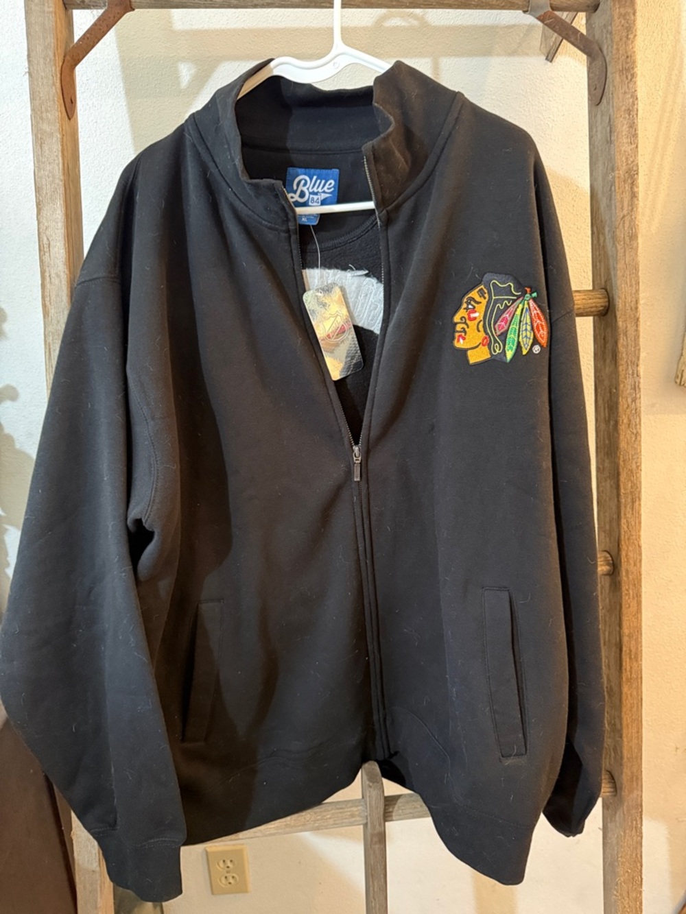 Blue 84 Black Chicago Blackhawks NHL Hoodie